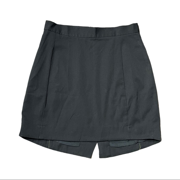 BCBGeneration Dresses & Skirts - BCBGeneration Black Mini Skirt Size 2